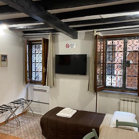 Casa Vicolo Moroni - Trastevere Roma Ngoại thất bức ảnh